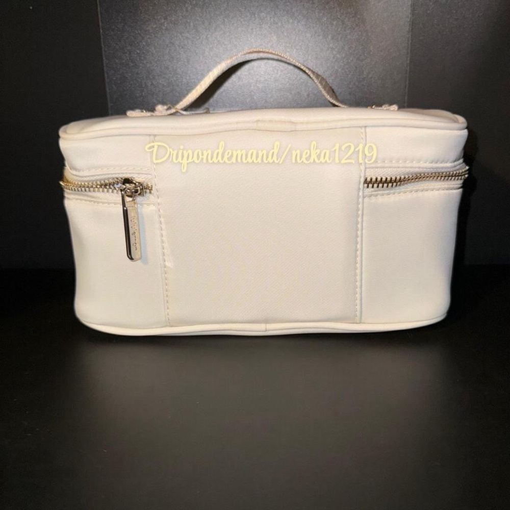 Lululemon Travel Toiletry Bag 3.5L- Light Ivory/Sheer Oak - Picture 6 of 11